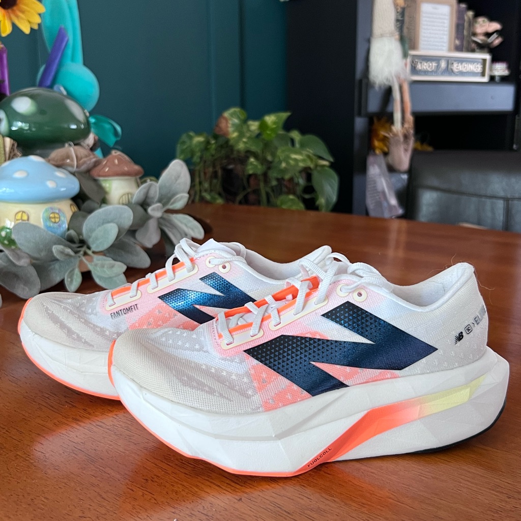 Nwt New Balance Women's Supercomp Elite V4